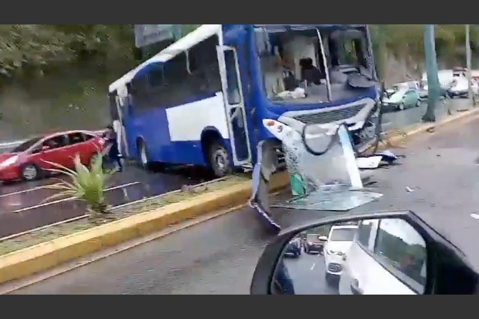Conductores reportaron un fuerte accidente en la calzada La Paz en este martes 5 de diciembre. (Foto: captura de pantalla)&nbsp;