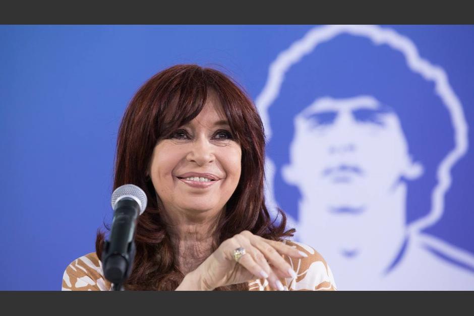 La vicepresidenta de Argentina, Cristina Kirchner, ingresó de una manera polémica al Congreso. (Foto: Facebook)