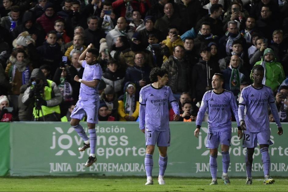 Un golazo de Rodrygo mete al Real Madrid en octavos de la Copa del Rey. (Foto: AFP)&nbsp;