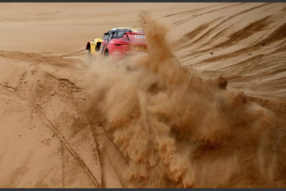 Loeb gana la octava etapa en el Dakar tras duelo con Carlos Sainz. (Foto: AFP)&nbsp;