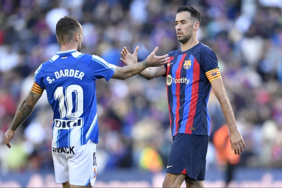 El capitán del Barcelona no dudó en jugarle una broma un poco pesada a su excompañero. (Foto: AFP)