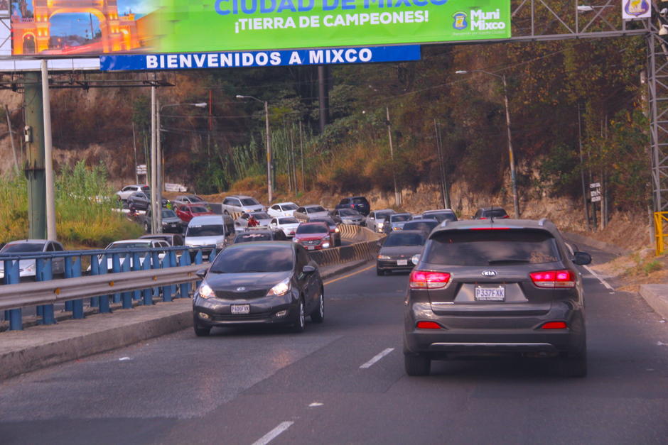 Los cuatro carriles servirán para ingresar a la ciudad desde Mixco. (Foto: Fredy Hernández/Soy502)