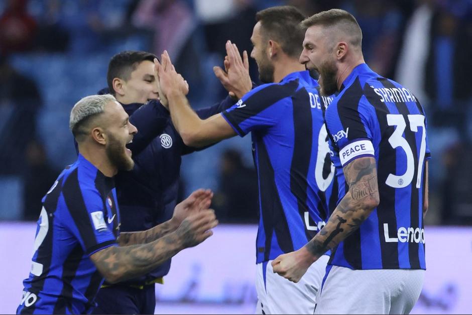 Inter se lleva la Supercopa de Italia tras ganar al Milan por 3-0. (Foto: AFP)
