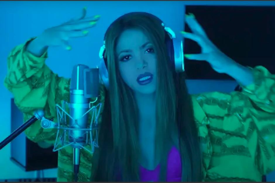 Un exjugador del Barcelona fue captado saliendo de la casa de Shakira. (Foto: captura de video)