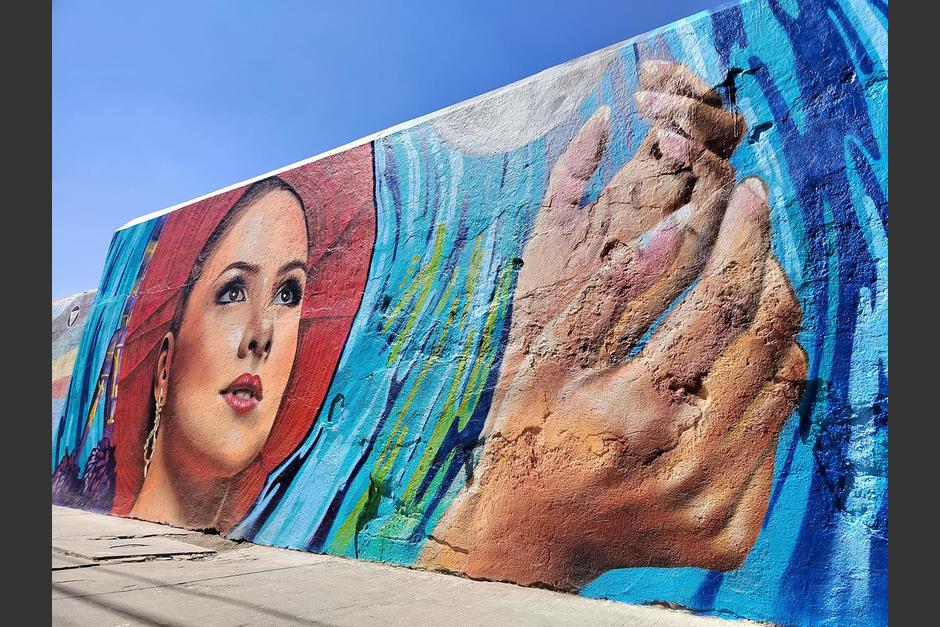 As&iacute; es el&nbsp;mural en honor a Ivana Batchelor. (Foto: Regi&oacute;n M&aacute;s Noticias)