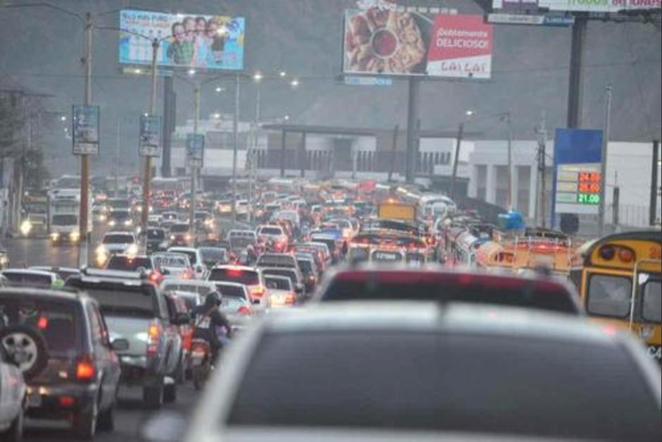 El tráfico en Guatemala cada día es más intenso. (Foto: Archivo/Soy502)&nbsp;