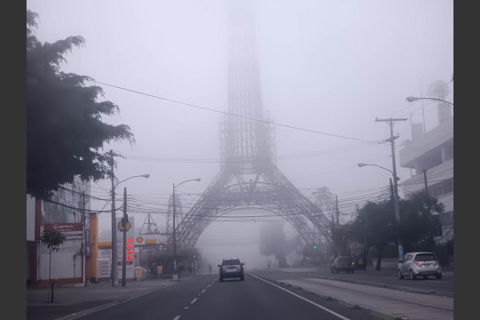 Desvían vuelos en La Aurora debido a poca visibilidad por niebla