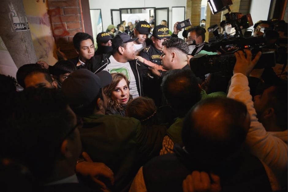 El partido UNE afirma haber sido los primero en inscribirse. (Foto: Wilder López/Soy502)