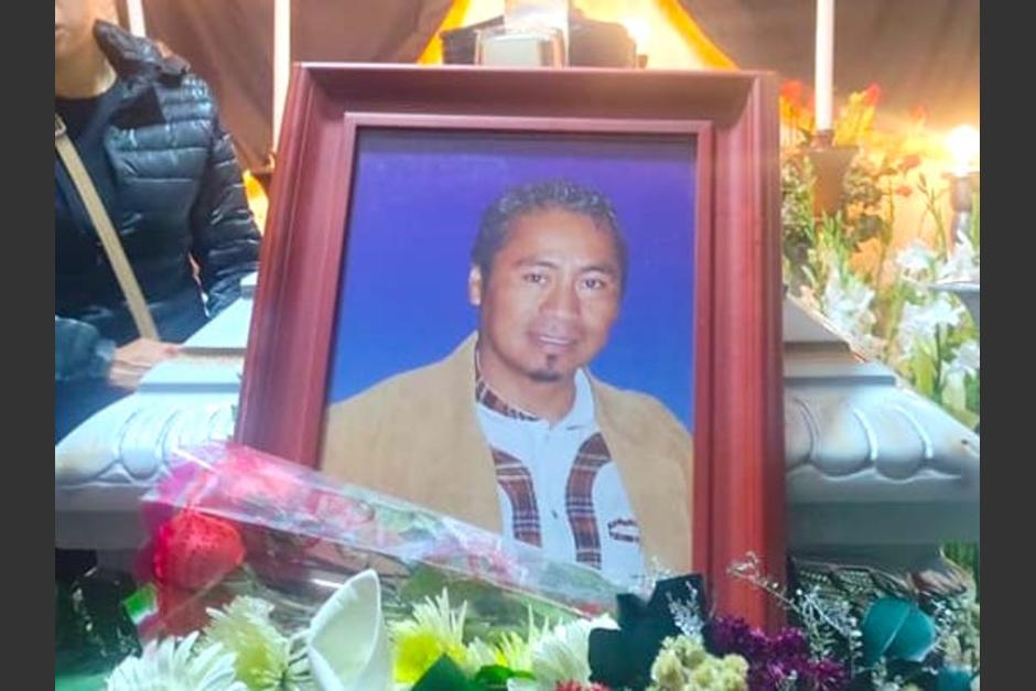 Juan Carlos Garc&iacute;a fue despedido por su pueblo en medio de un ambiente de dolor en Santa Luc&iacute;a Milpas Altas. (Foto: Informativo GT)