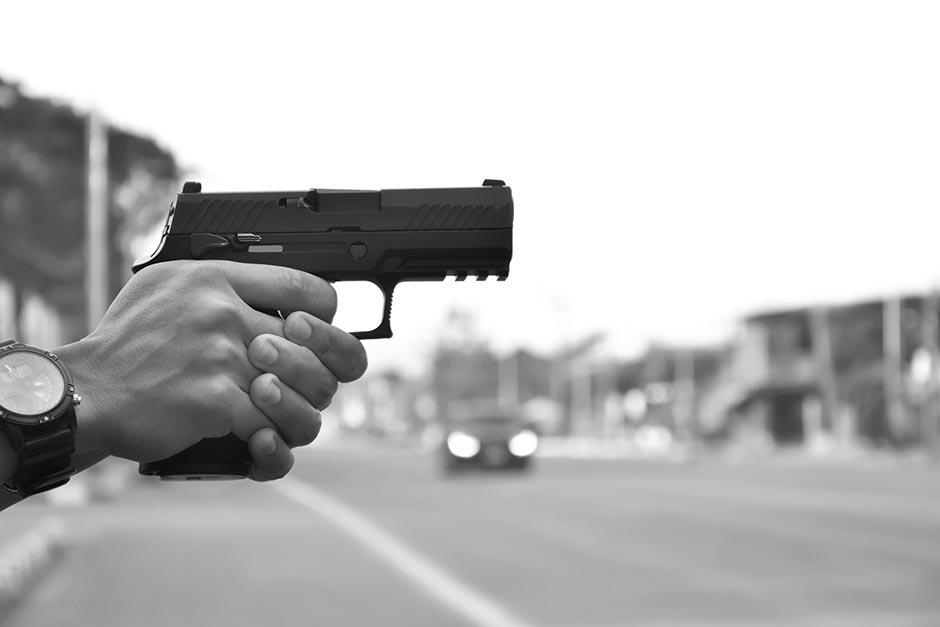 Los tres locutores se conduc&iacute;an en un veh&iacute;culo cuando fueron atacados por desconocidos en una calle en Escuintla. (Foto ilustrativa: Shutterstock)