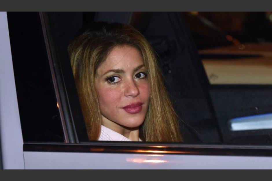 Piqué fue por sus hijos a casa de Shakira, en donde coincidieron por unos segundos. (Foto: Tikitakas)