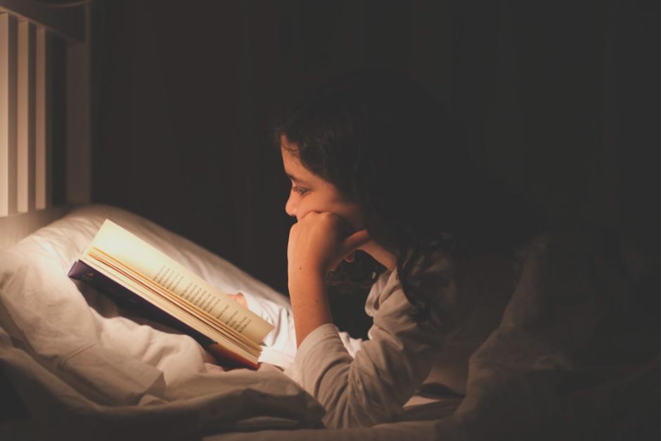 Existen tab&uacute;es sobre el hecho de leer en la cama. (Foto: Flickr)