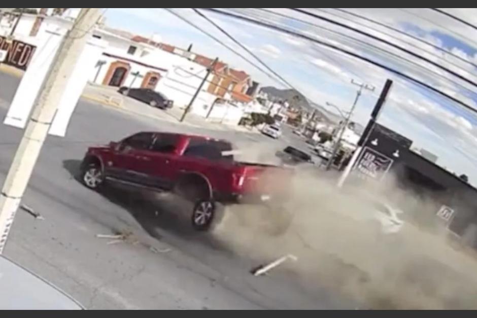 Un video muestra otro &aacute;ngulo del mortal accidente provocado por una mujer en Chihuahua, M&eacute;xico. (Foto: Captura de video)