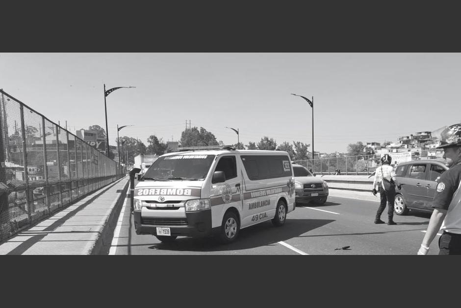 Un accidente de tránsito en el que murió un motorista genera complicaciones cerca del puente El Incienso. (Foto: cortesía)
