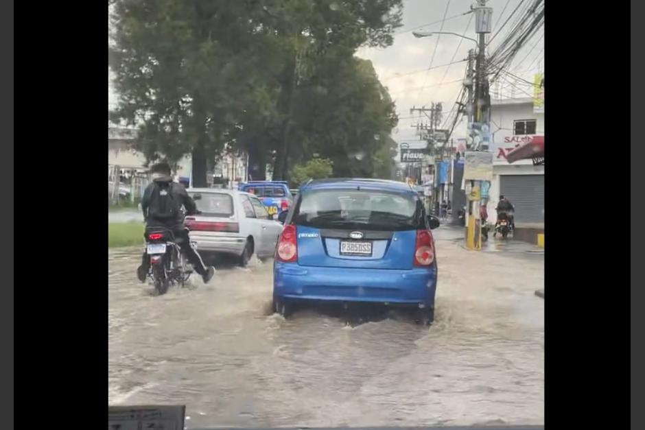 Varias calles se volvieron a inundar tras las fuertes lluvias. (Foto: Captura de Video)