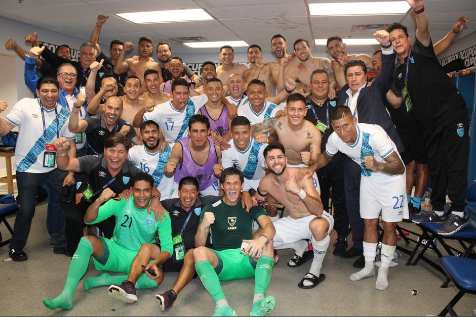 El combinado nacional no dud&oacute; en festejar a lo grande el triunfo que los lleva a los cuartos de final y a ganar el grupo D. (Foto: Fedefut)