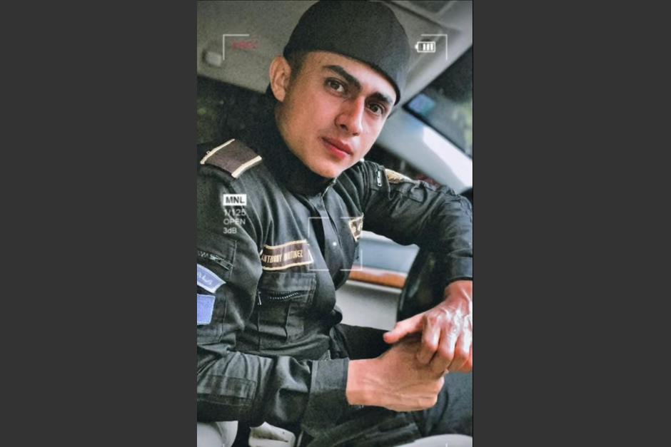 El agente de la PNC cautiva en redes sociales con su f&iacute;sico. (Foto: captura de video)