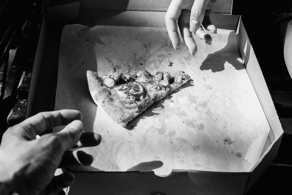 Una caja de pizza y un tel&eacute;fono fueron necesarios para el arresto. (Foto: Ilustrativa)