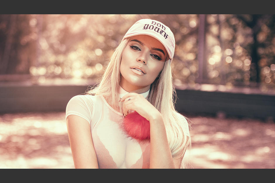 La cantante comparte en redes sociales&nbsp;un video de su madre. (Foto: Telemundo)