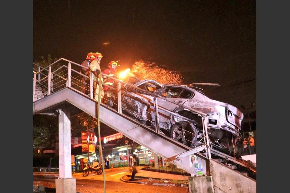 El conductor que perdió la vida en un accidente en Vista Hermosa habría estado involucrado en otro accidente de tránsito. (Foto: Bomberos Municipales)