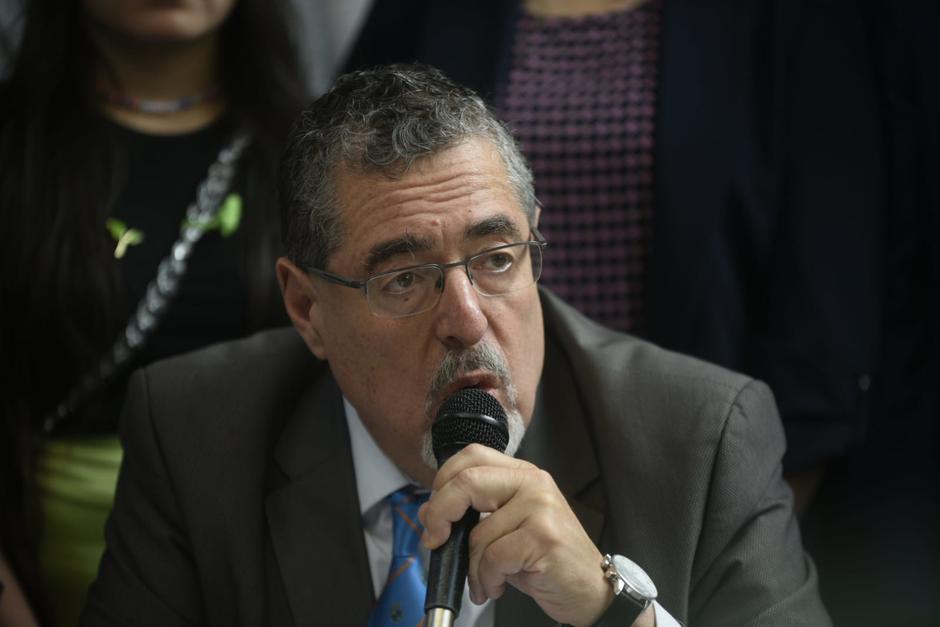 El presidenciable de Semilla, Bernardo Arévalo, ofreció una conferencia de prensa. (Foto: Wilder López/Soy502)