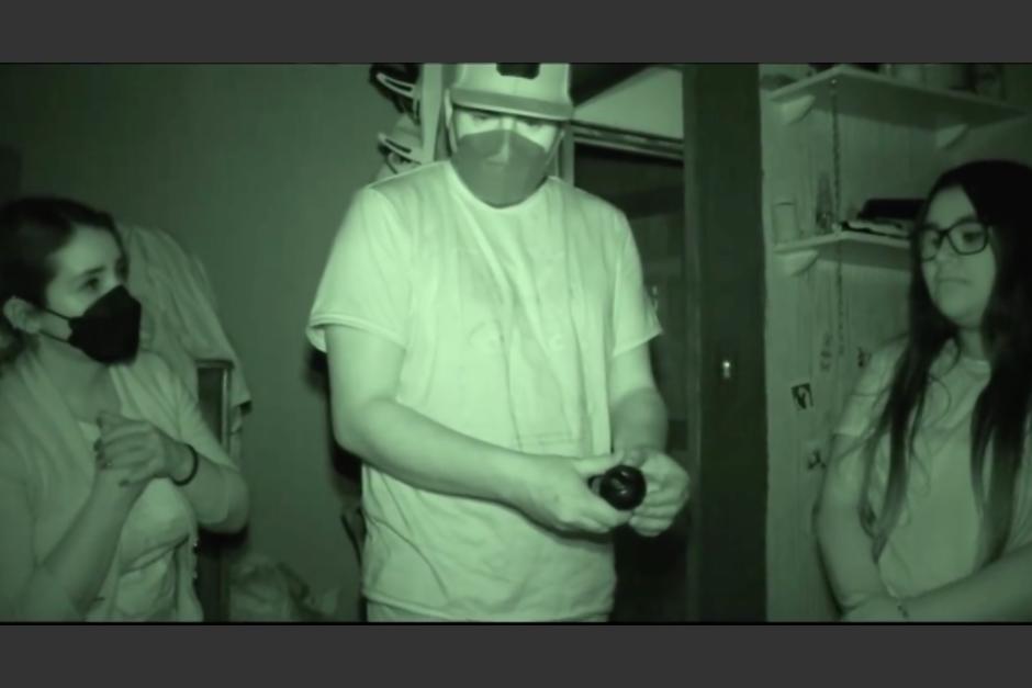 Los investigadores paranormales acudieron a una vivienda en busca de "espíritus". (Foto: captura de video)