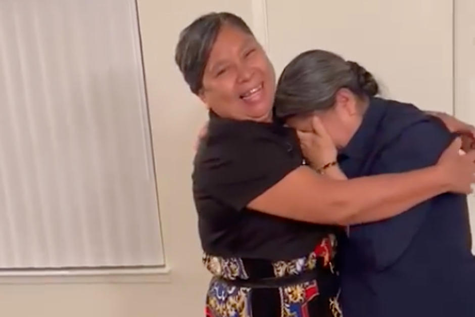 Las hermanas se hab&iacute;an dejado de ver durante varios a&ntilde;os. (Foto: Captura de pantalla)