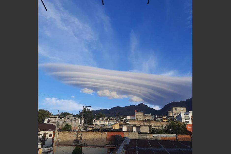 Varios vecinos presenciaron el fen&oacute;meno esta ma&ntilde;ana de martes. (Foto: Regi&oacute;n M&aacute;s Noticias)
