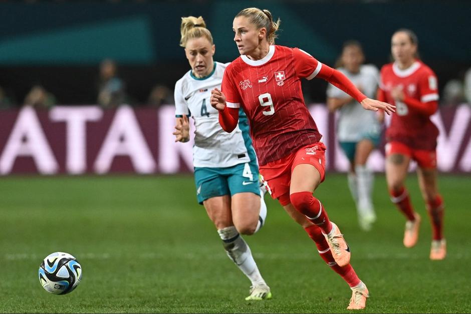 La local Nueva Zelanda empat&oacute; contra la selecci&oacute;n de Suiza 0-0. (Foto: AFP)
