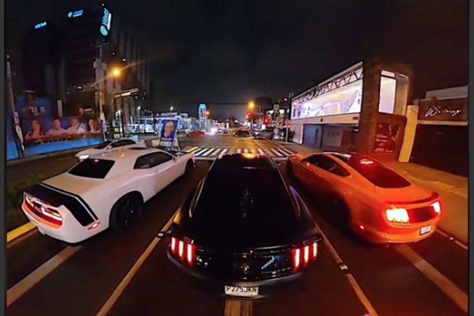 El video 360 que muestra una carrera clandestina realizada en el bulevar Los Próceres. (Foto: captura de video)