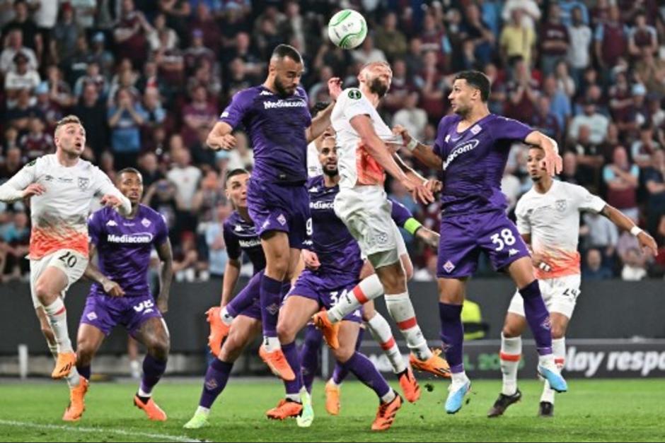 El equipo ingles se consagr&oacute; campe&oacute;n del certamen. (Foto: AFP)