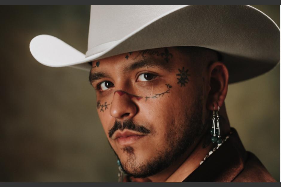 Christian Nodal dar&aacute; un concierto en Guatemala y ya se ha revelado al artista que abrir&aacute; su show. (Foto: Sony Music)