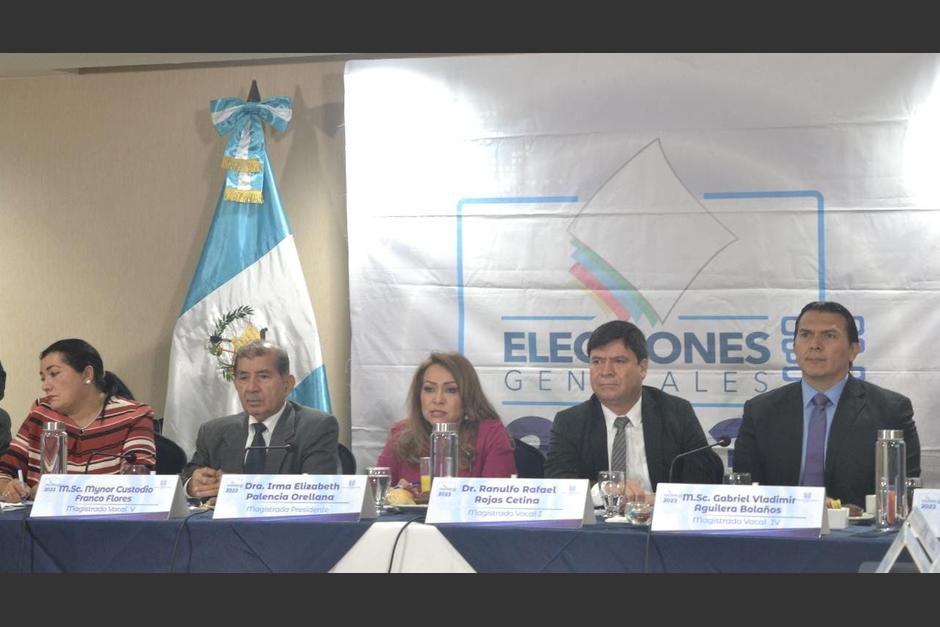 El pleno de magistrados del TSE durante la reuni&oacute;n con fiscales de partidos pol&iacute;ticos.&nbsp; (Foto: TSE)