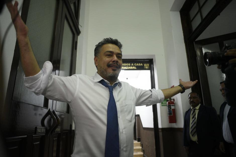El diputado Javier Hernández el día que llegó ebrio a una sesión plenaria. (Foto: Soy502/Archivo)&nbsp;