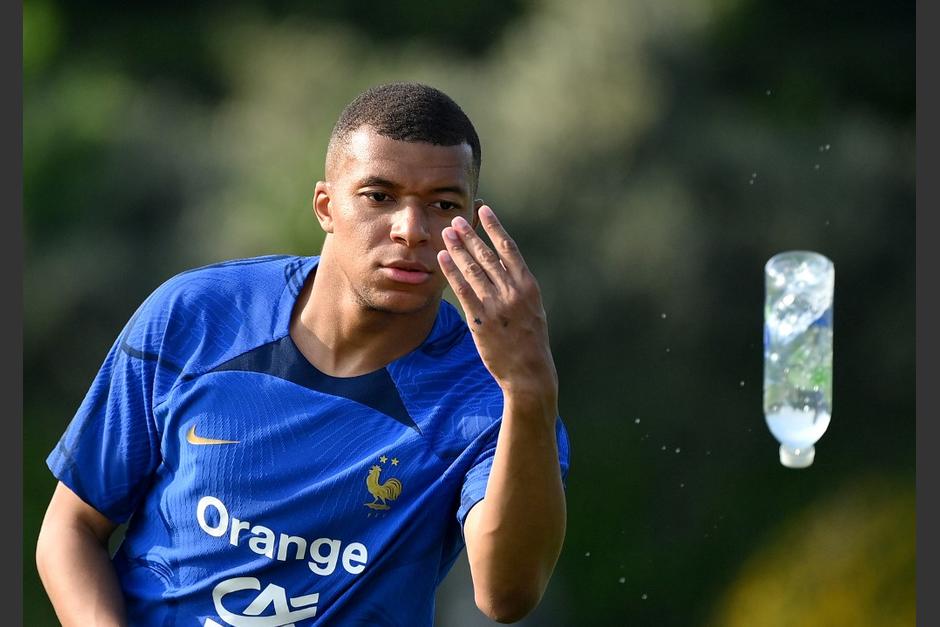 Mbappé comunica al PSG que no renovará y podría salir. (Foto: AFP)