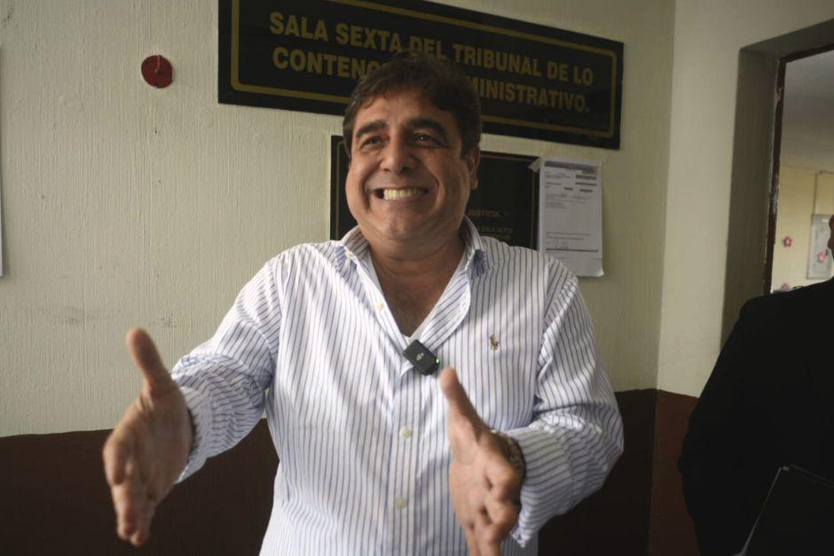 Carlos Pineda presentó sus pruebas de descargo ante la Sala Sexta. (Foto: Wilder López/Soy502)