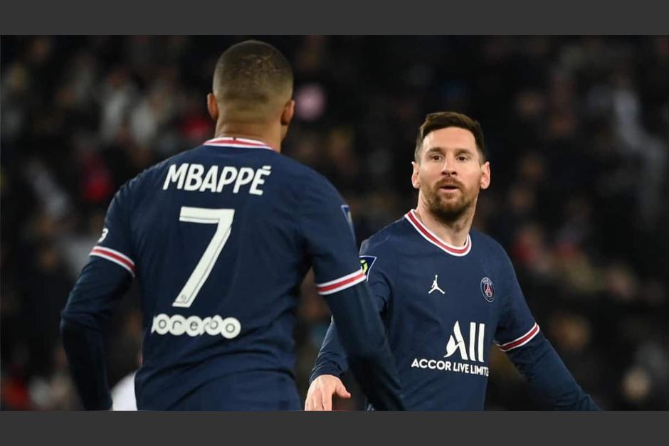 Messi y Mbappé en el PSG. (Foto: AFP)