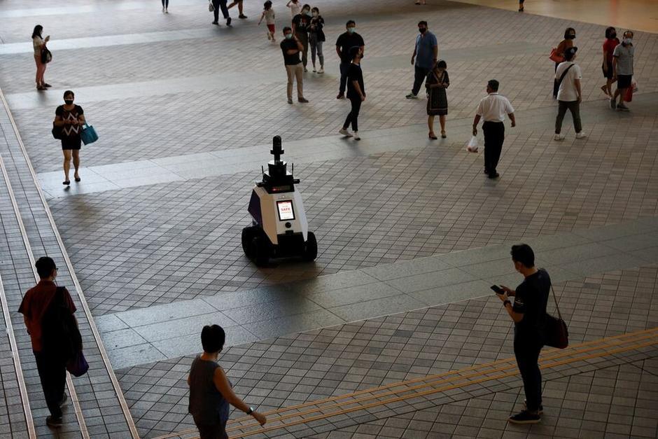 Singapur desplegar&aacute; robots polic&iacute;as en sus calles.&nbsp;(Foto: Xakata)