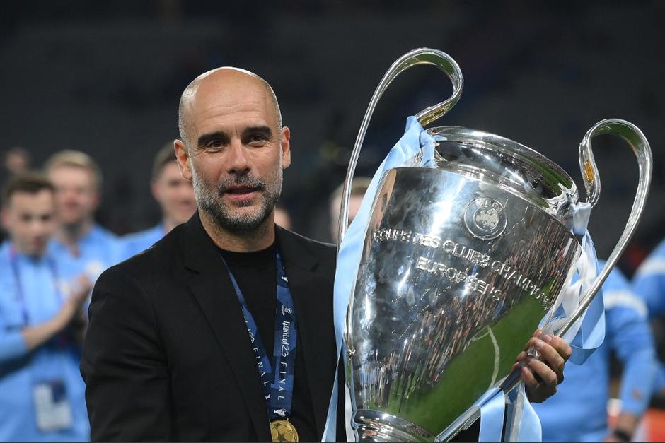 Pep Guardiola con la primera Champions League del Manchester City. (Foto: AFP)