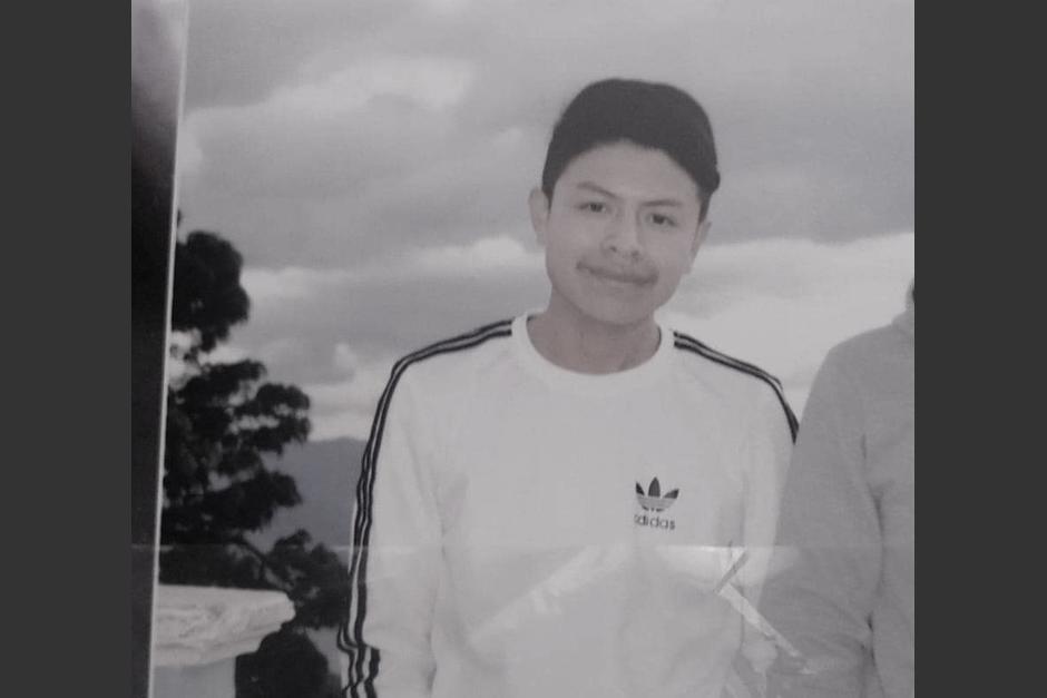 El joven que fue reportado como desaparecido y localizado sin vida en el Lago de Atitl&aacute;n. (Foto: redes sociales)