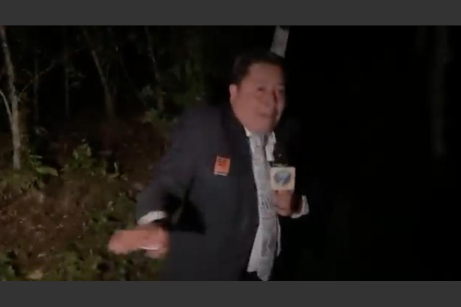 El reportero Marvin Garc&iacute;a y el camar&oacute;grafo Fernando Ar&eacute;valo tuvieron que huir por disparos en San Marcos, mientras realizaban transmisi&oacute;n en vivo. (Foto: captura de video)