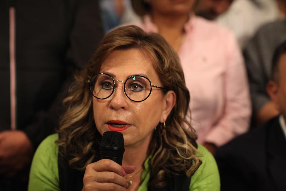 En una conferencia de prensa la candidata a presidente, Sandra Torres, responde ante estos sucesos. (Foto: Sandra Sebastián/Soy502)