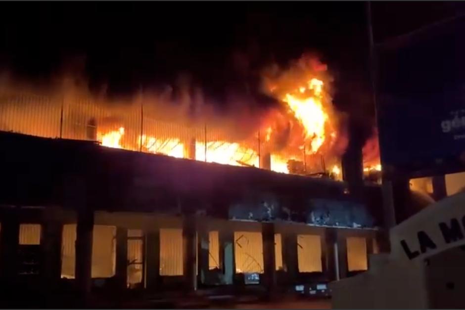 Un incendio se registró la madrugada de este miércoles 1 de marzo en Chiquimula.&nbsp; (Foto: Noticias Zacapa)