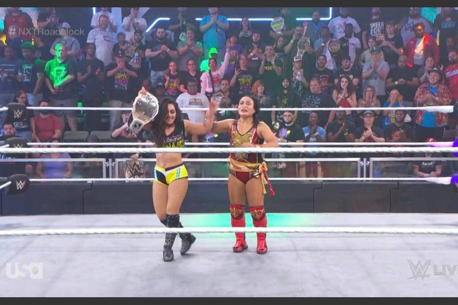 Roxanne Perez celebraba su victoria, pero se desplom&oacute; de pronto provocando un episodio de temor y angustia. (Captura Video)