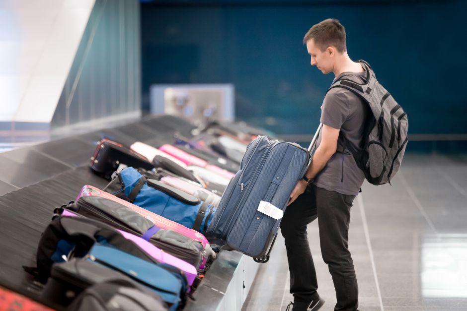 La Dirección de Aeronáutica Civil anunció la licitación para la compra de 25 cintas transportadoras de equipaje para el Aeropuerto Internacional La Aurora. (Foto ilustrativa: Shutterstock)