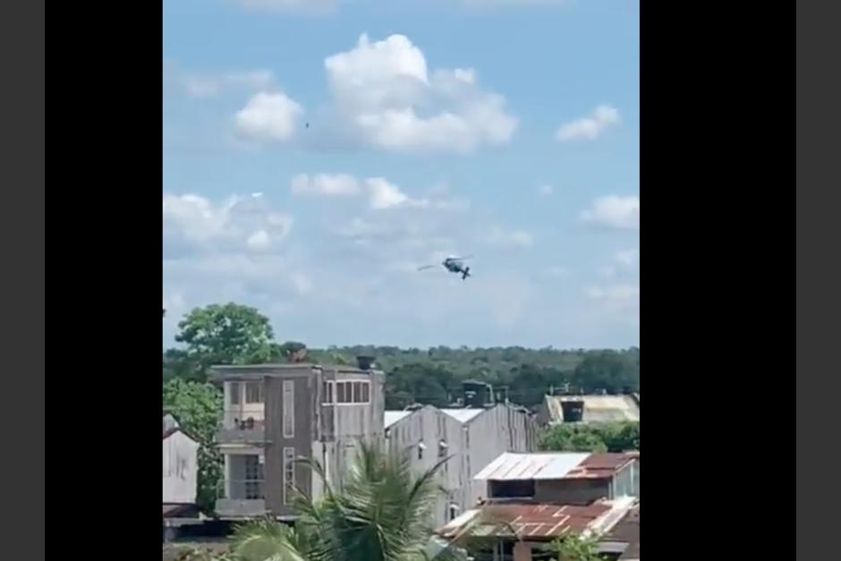 Helic&oacute;ptero militar se desploma en Colombia ante la mirada de vecinos de un edificio. (Foto: captura de pantalla)&nbsp;