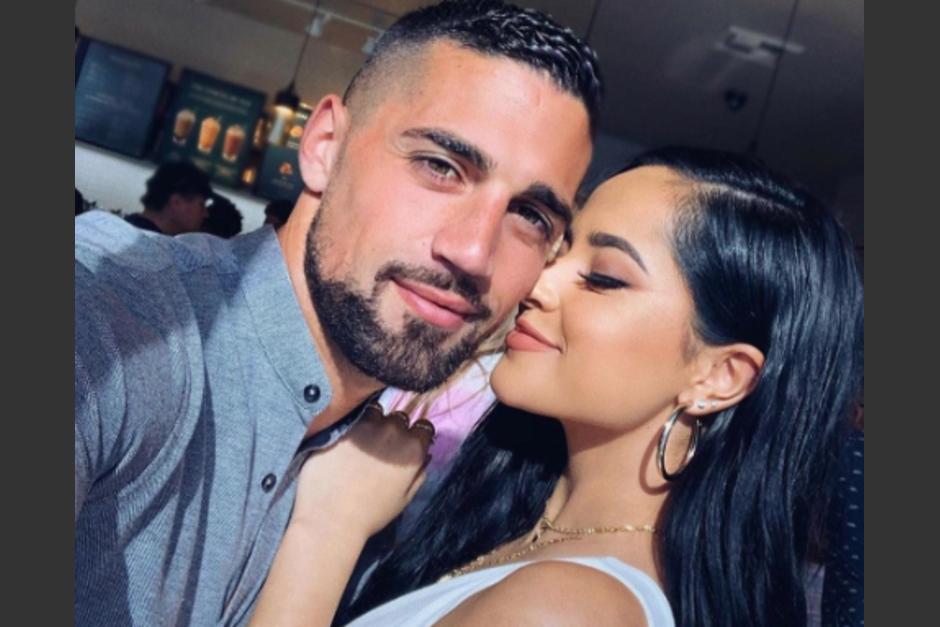 A solo unos meses de comprometerse, el novio de Becky G es acusado de serle infiel. (Foto: E! Online)