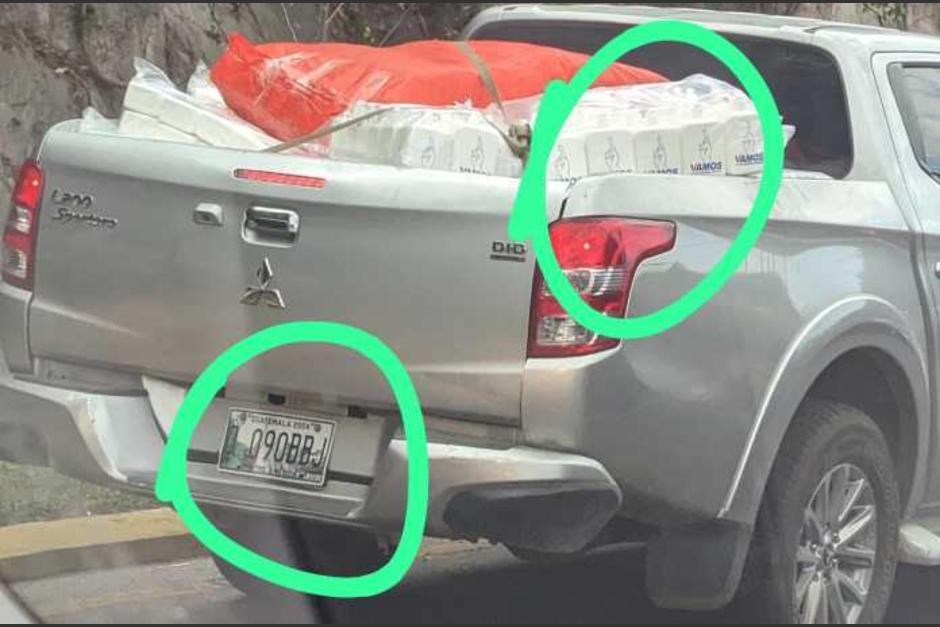 Un vehículo con placas oficiales y transportando propaganda del partido Vamos fue fotografiado. (Foto: redes sociales)