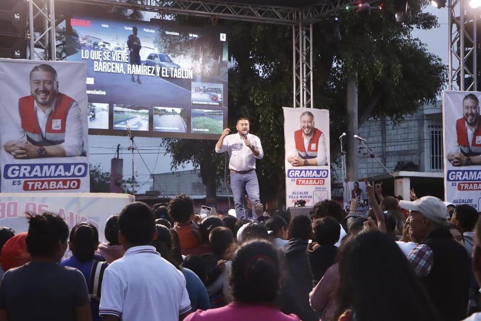 El alcalde de Villa Nueva, Javier Gramajo, asegura que manifestantes atentaron contra su vida. (Foto: Facebook)