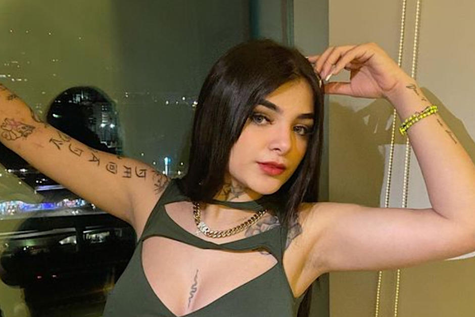 Karely Ruiz recibió un obsequio de Guatemala. (Foto: Instagram)